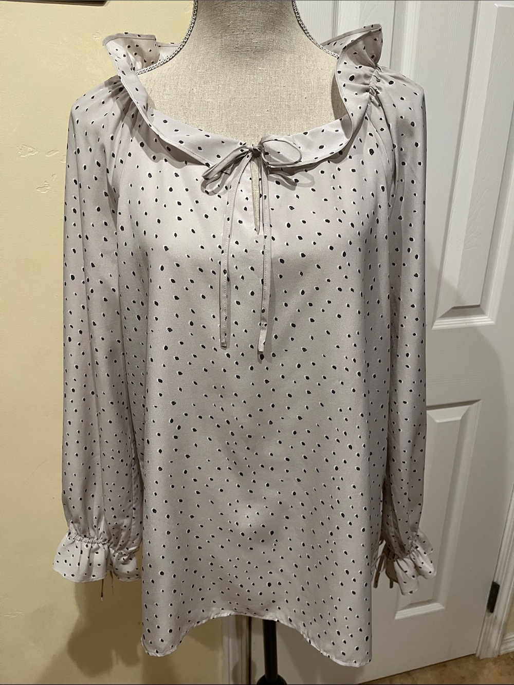 Banana Republic Light Grey Blouse with Black Abstract Polka Dots
